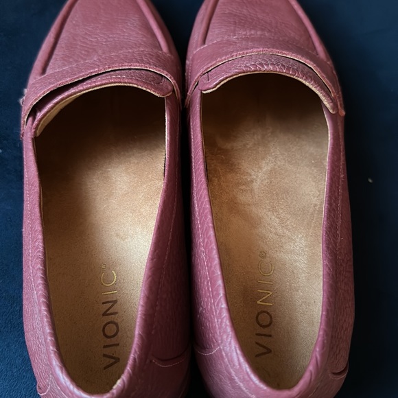 Vionic Loafer - Picture 8 of 8